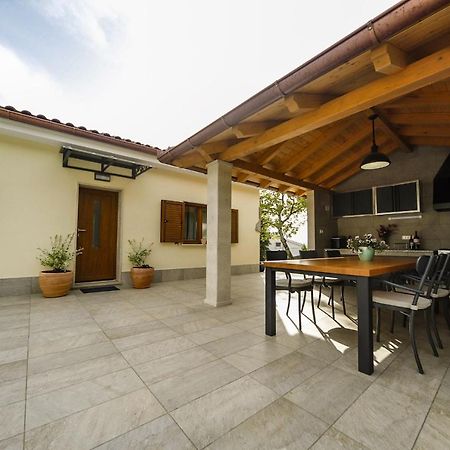 Villa Casa Tilia Sapjane Esterno foto
