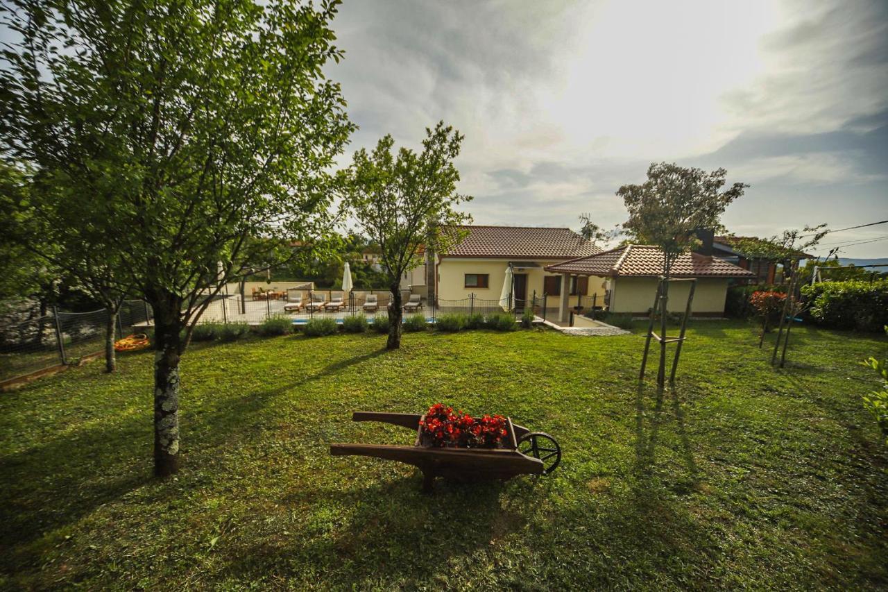 Villa Casa Tilia Sapjane Esterno foto