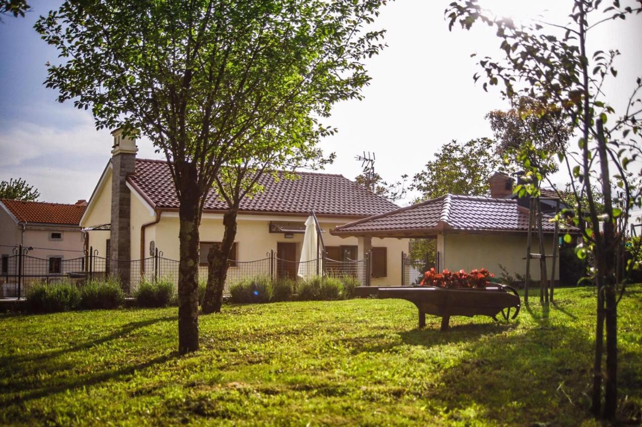 Villa Casa Tilia Sapjane Esterno foto
